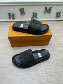 Picture of Louis Vuitton Slippers _SKULVsz38-44mnf05221305